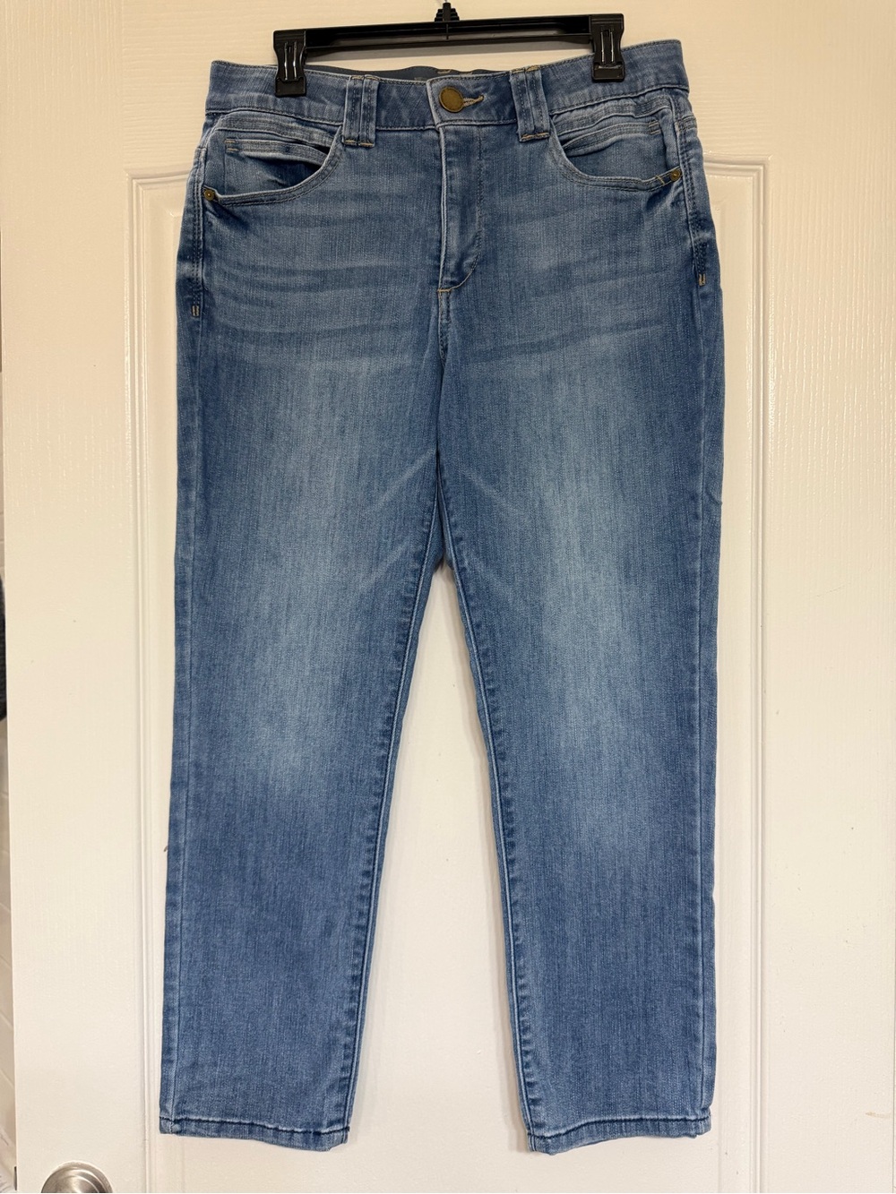 Democracy Ab Technology Ankle Jeans Size 12 Light Wash Stretch Slim Straight Leg